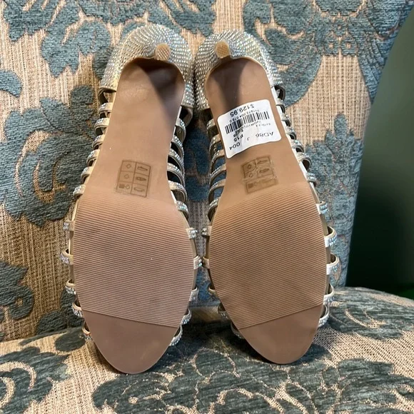 LE Chateau size 7.5 ivory heels with crystals - Picture 6 of 7